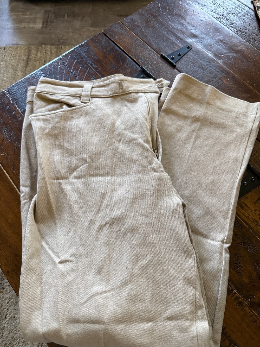 Womenโs Classic Slim Chino Pants - Cream